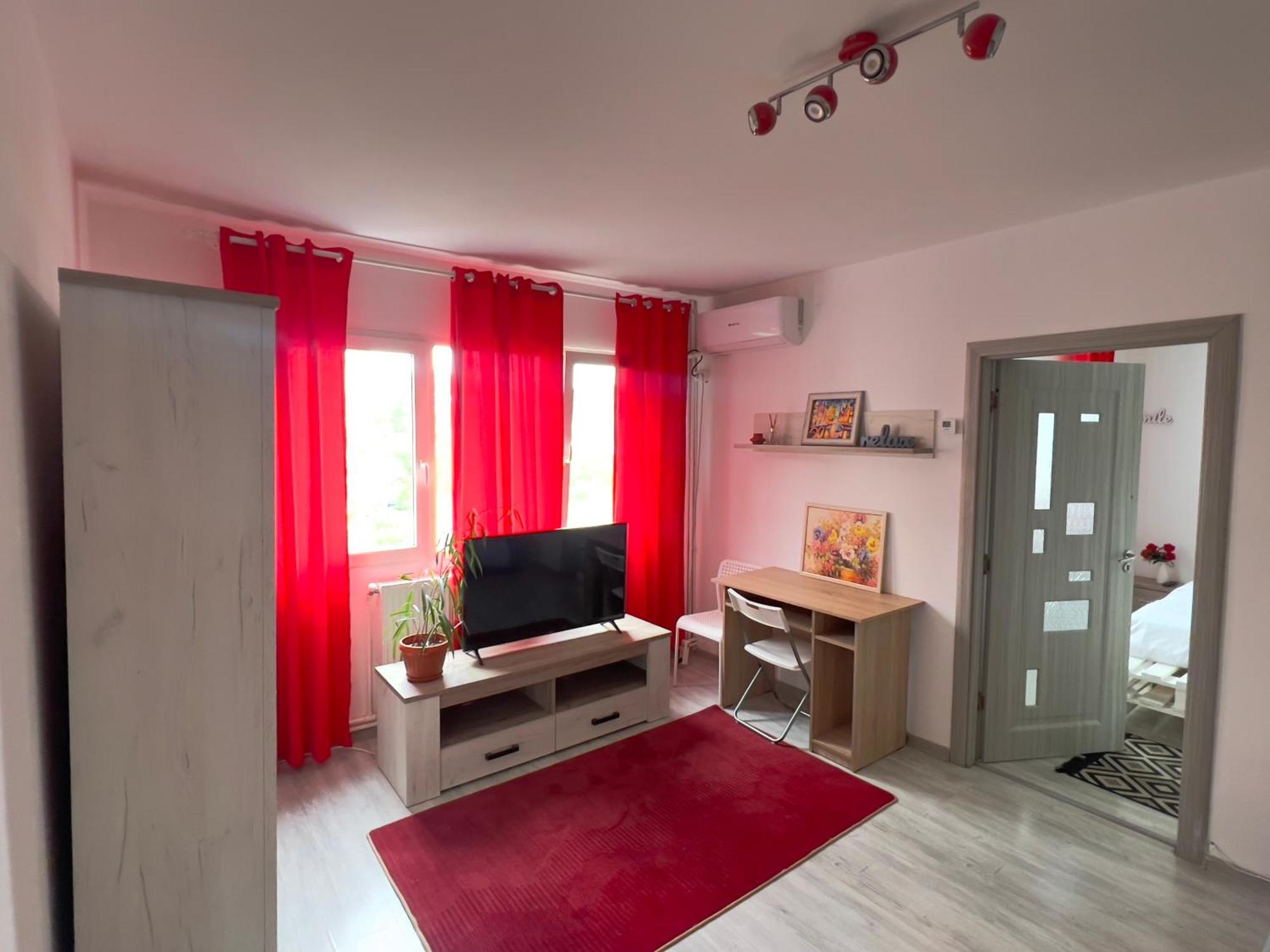 3 Rooms Apartment Airy & Bright Palas Style Iasi Exterior photo